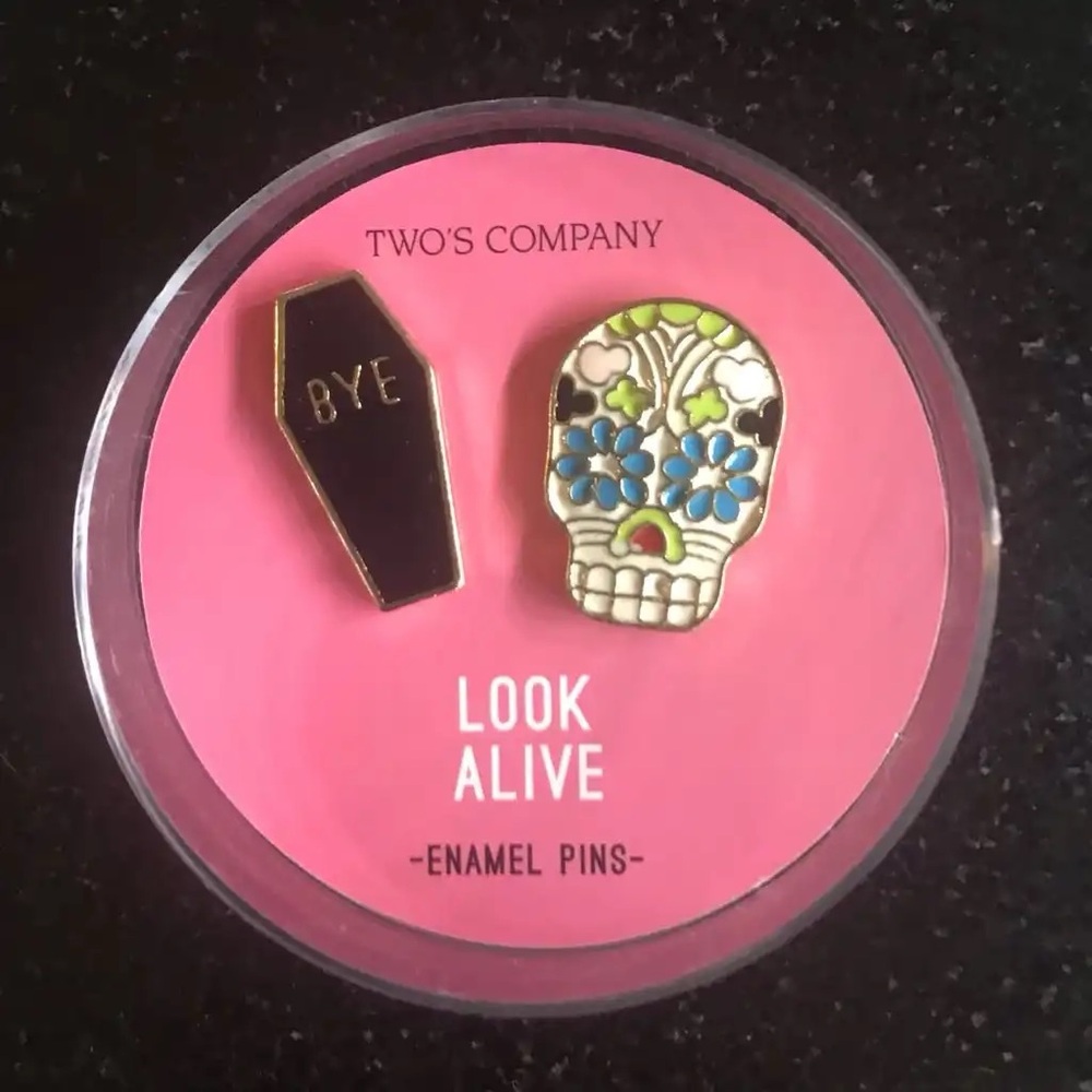 New Two’s Company “Look Alive” 2 Enamel  Pins - Coffin & Skull - Halloween